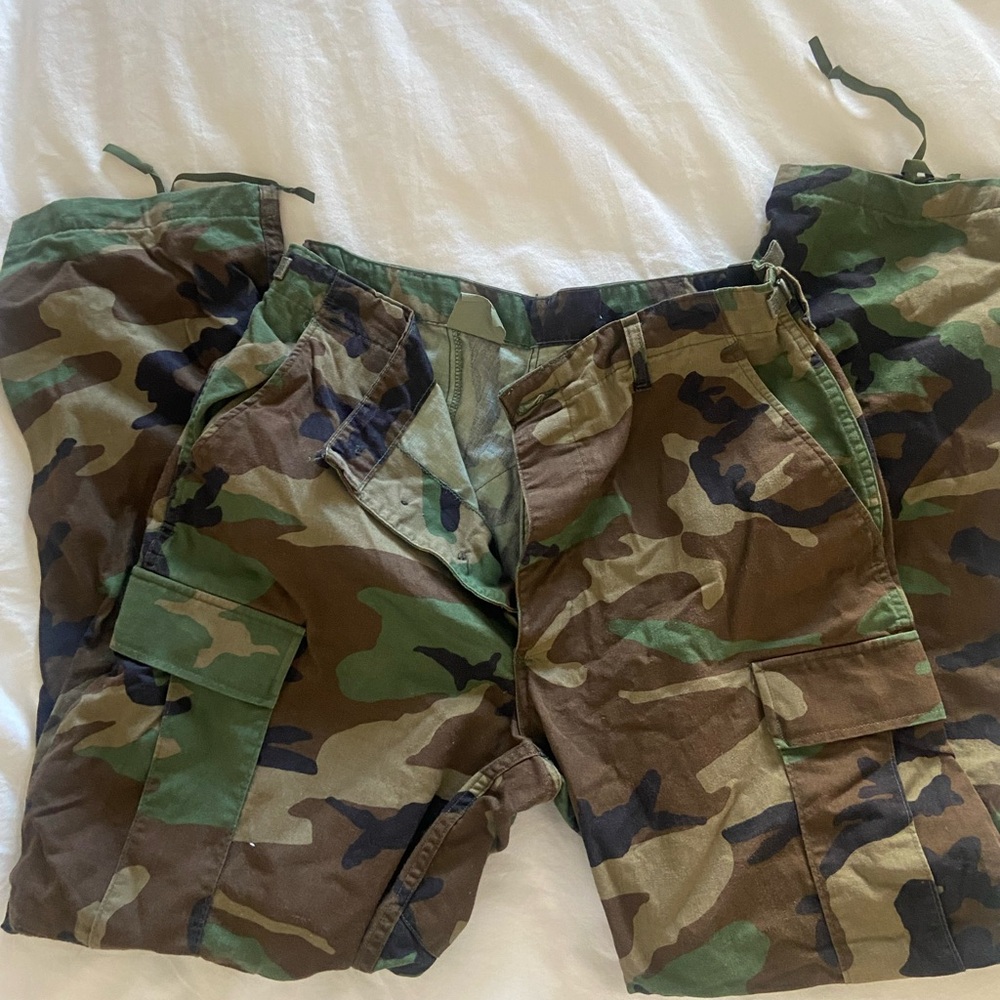 Camo outdoor pants